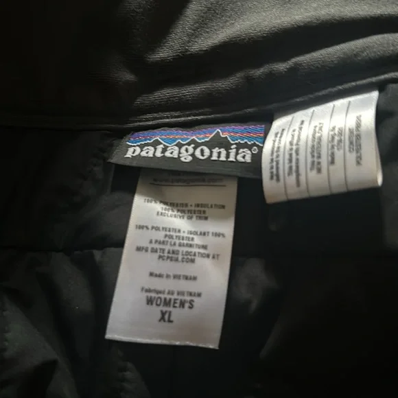 Patagonia ski pants. Worn 1x. No rips or defects. They fit 10/12 pant size. - Picture 3 of 6